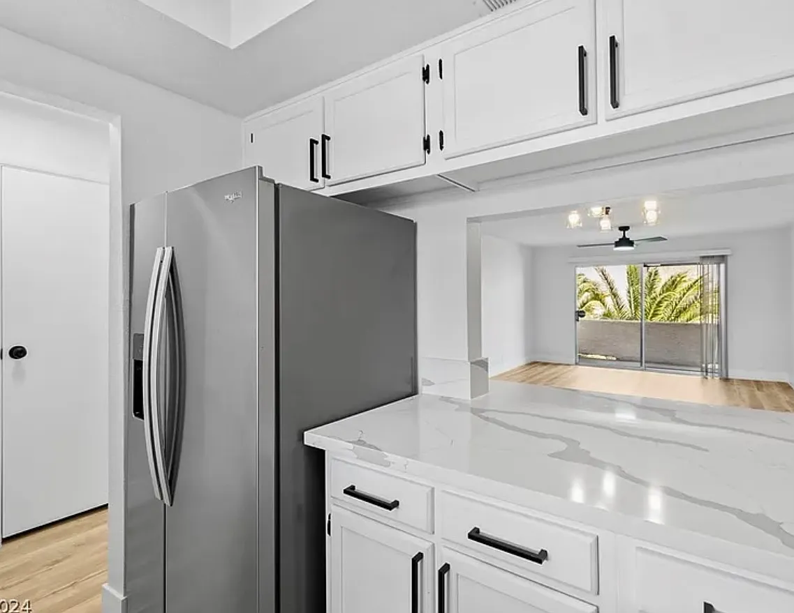 2 bed, 980 sqft, $1,800 — Photo 4