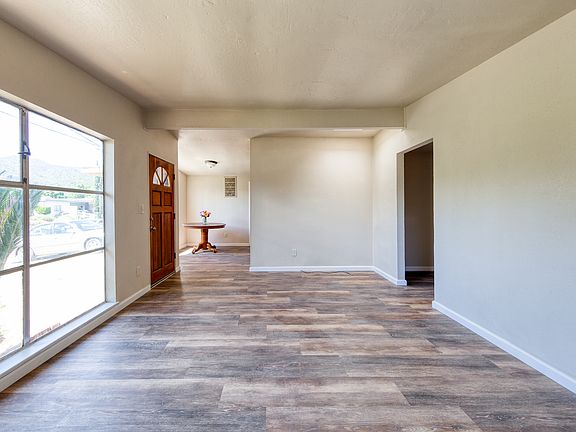 4th image of 248 Burlington Dr