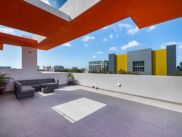 Saffron Apartments — Photo 52