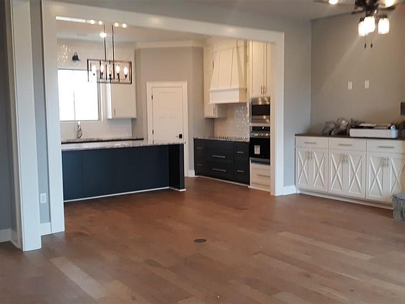 5th image of 1620 Poteete Dr