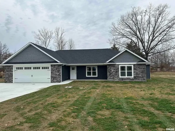 1724 Heritage Ct, Carterville, IL 62918