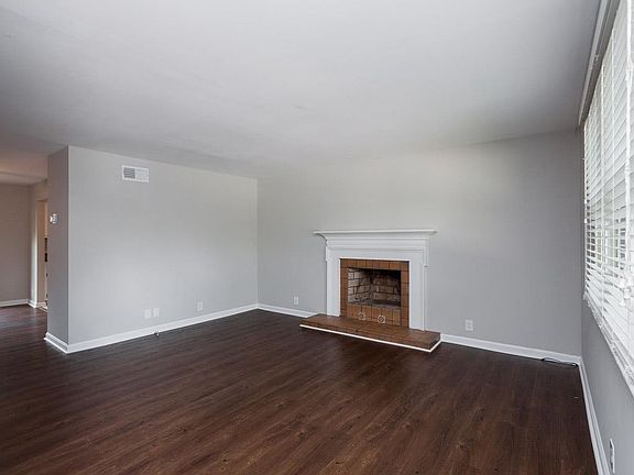 2nd image of 601 Boyd Mill Ave Unit F4
