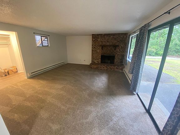 4th image of 3323 56th St APT C