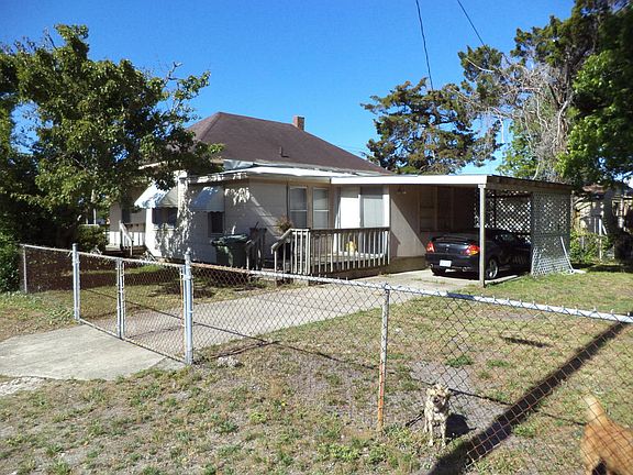 2nd image of 2200 Bridges St