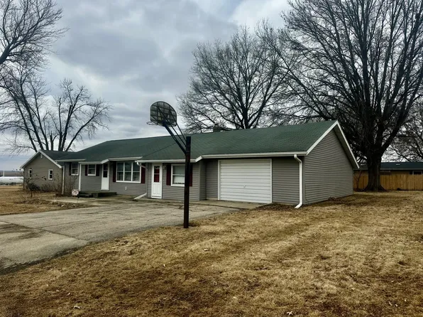 528 Hill St, Lanark, IL 61046