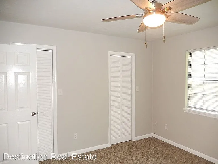 4881 Old Bainbridge Rd — Photo 15