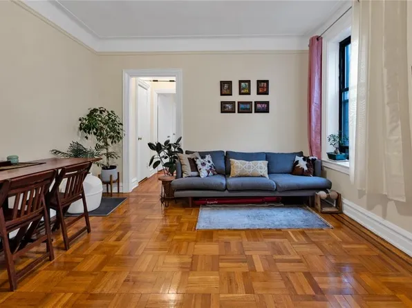 2234 Ocean Avenue image 3 of 23