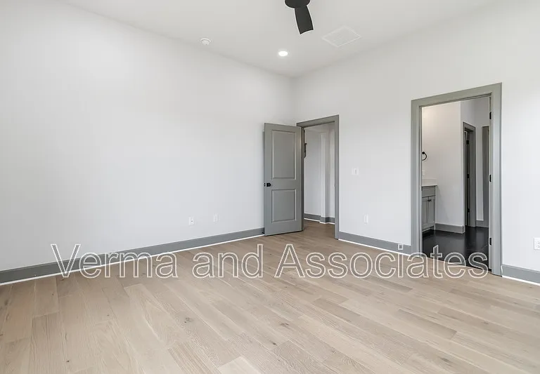 930 Trestle Ln — Photo 9