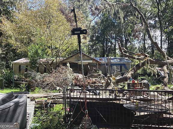 4th image of 165 Jessica Ln