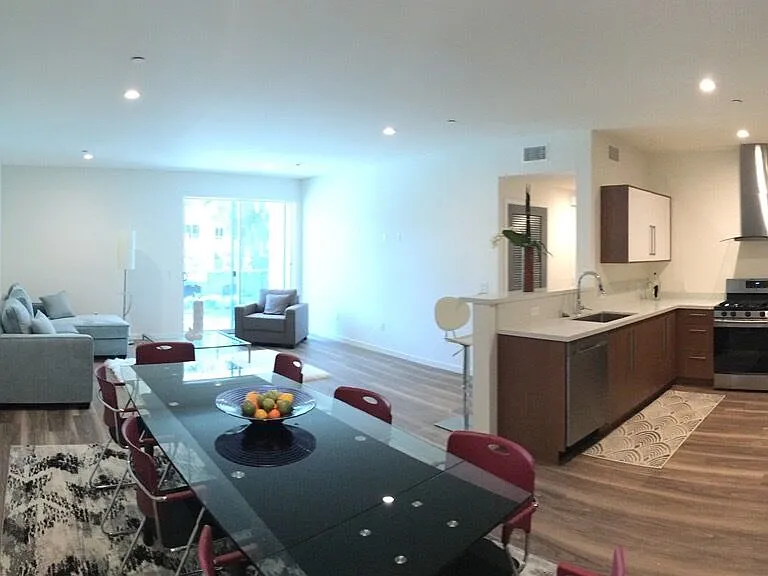 4600 Coldwater Canyon Ave #201 — Photo 2