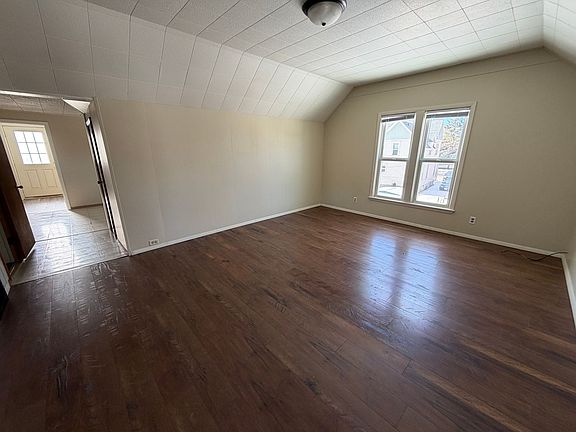 3rd image of 825 Scott Ave #825A