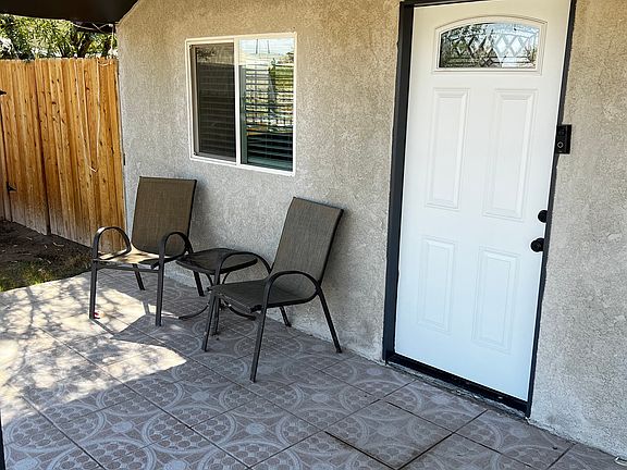 2nd image of 1135 Parkyns Ave #2
