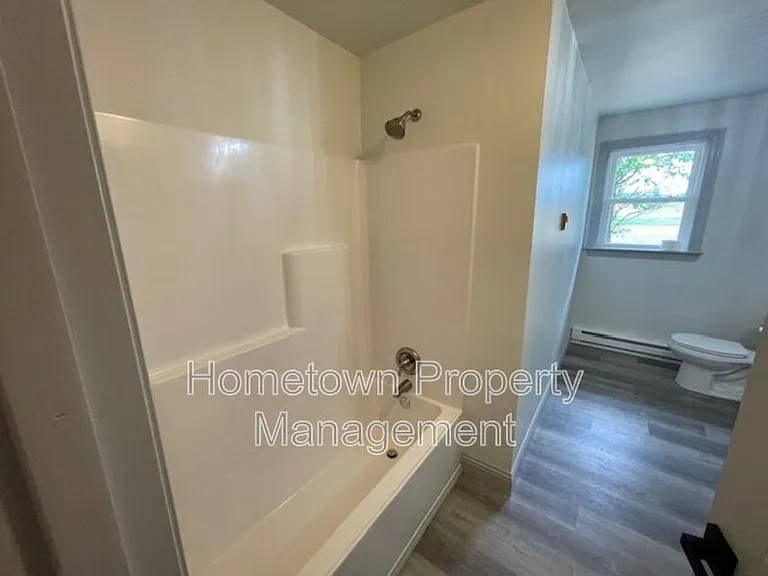 1382 Armstrong Valley Rd — Photo 7