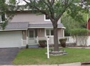 1435 Knoll Dr, Shoreview, MN 55126