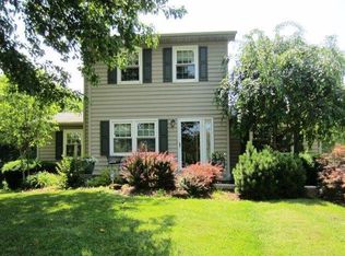 3232 Hunters Point Dr, Lexington, KY 40515
