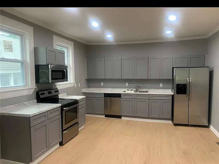 1153 Lemoyne Ave — Photo 2