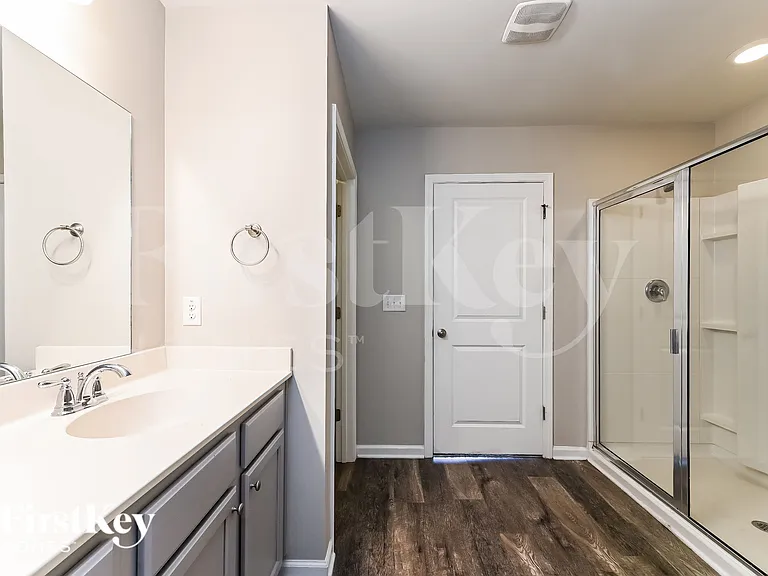 301 Mincy St — Photo 10