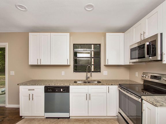 5th image of 8250 W Vincent Ln