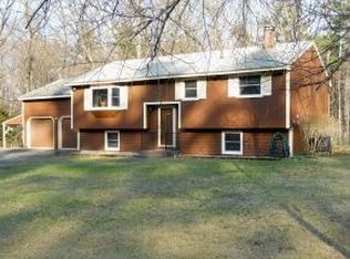 40 Fairway Dr, Merrimack, NH 03054