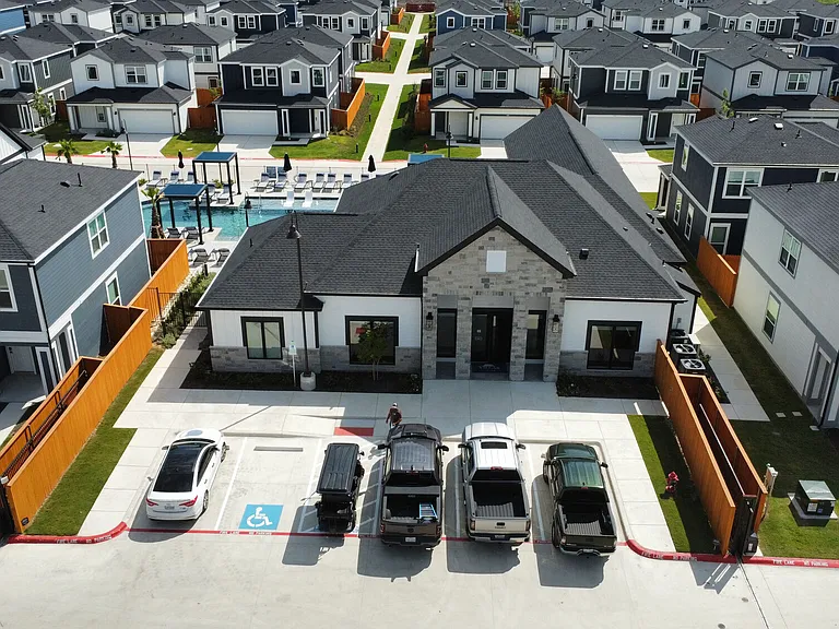 Villas at Creekside — Photo 12