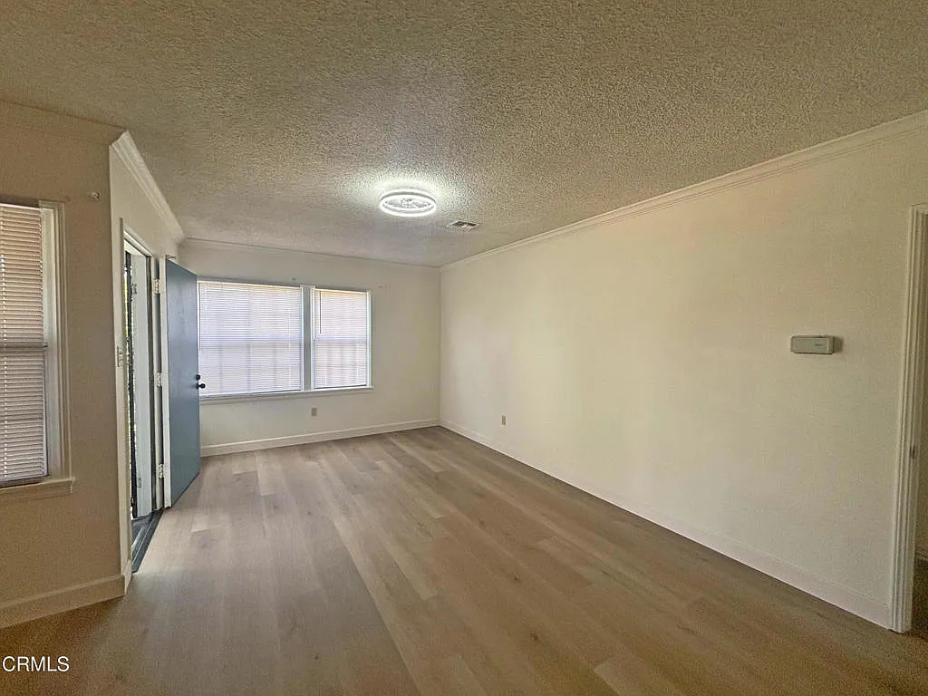 4 bed, 3.0 bath, 1451 sqft, $3,850 — Photo 3