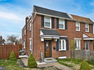 582 Fairway Ter, Philadelphia, PA 19128