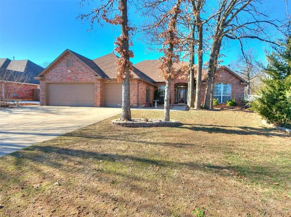 55 Woodlands Dr, Harrah, OK 73045