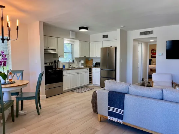 623 3rd St N APT 5, Saint Petersburg, FL 33701