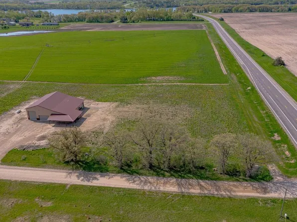 39981 447th St, Sauk Centre, MN 56378