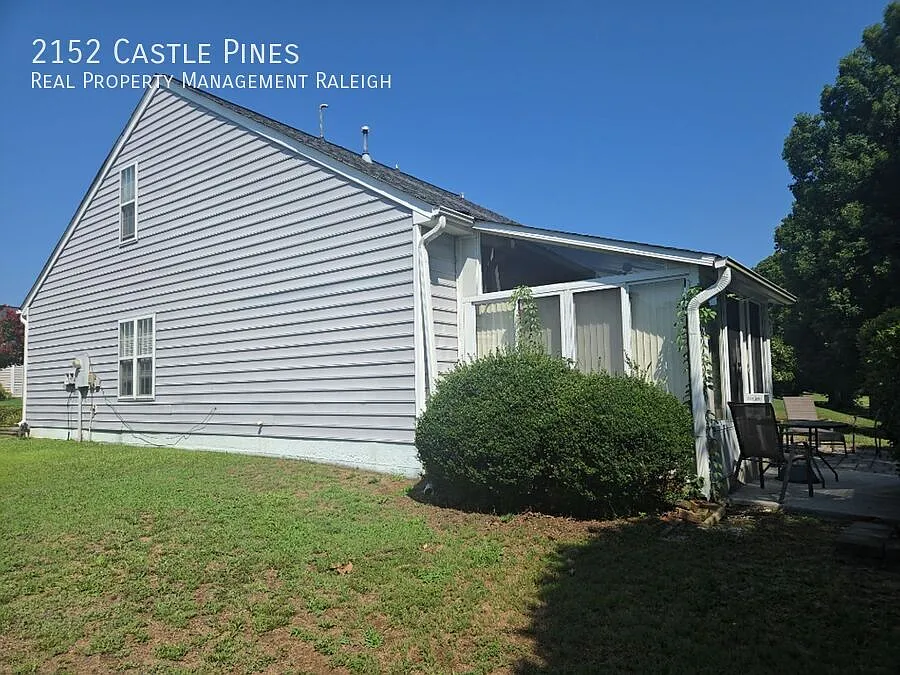 4 bed, 1713 sqft, $1,999 — Photo 4