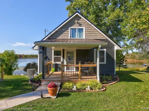 3943 Wice Dr, Gladwin, MI 48624