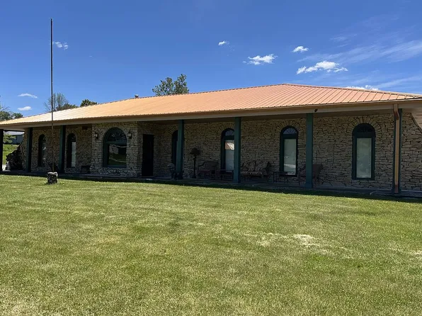 107 Cedar St, Ridgeway, MO 64481