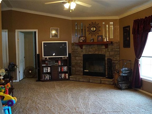 3rd image of 162 SE County Road 3144