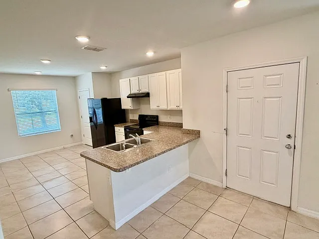 9035 Carlotta Way — Photo 6