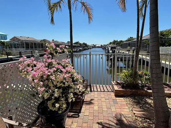 618 Islebay Dr, Apollo Beach, FL 33572