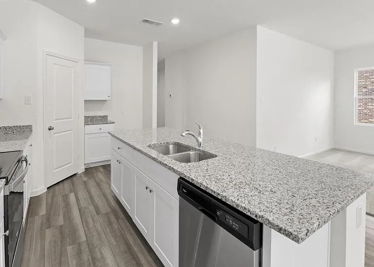 17 Glen Crossing Rd — Photo 10