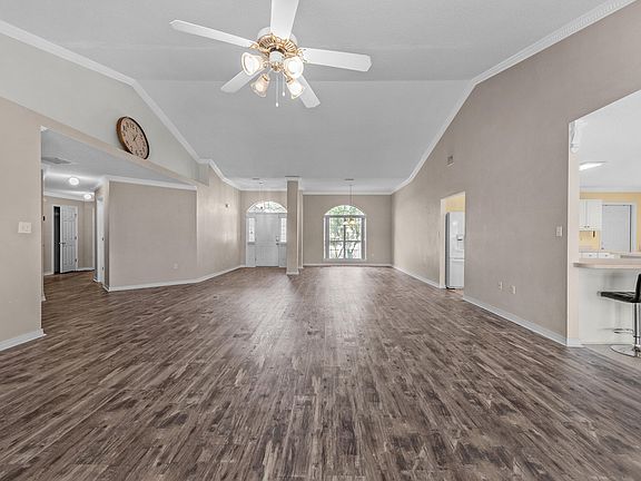 3rd image of 8243 Hartington Dr