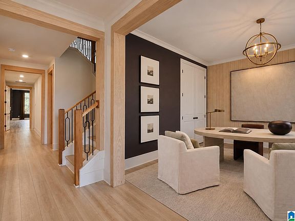2nd image of 1005 Clifton Rd
