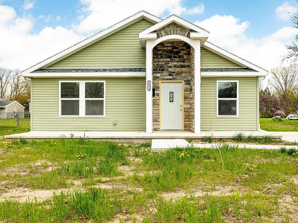 1st image of 2033 Heritage Dr