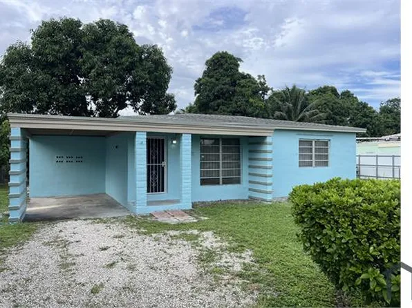 839 NW 146th St, Miami, FL 33168
