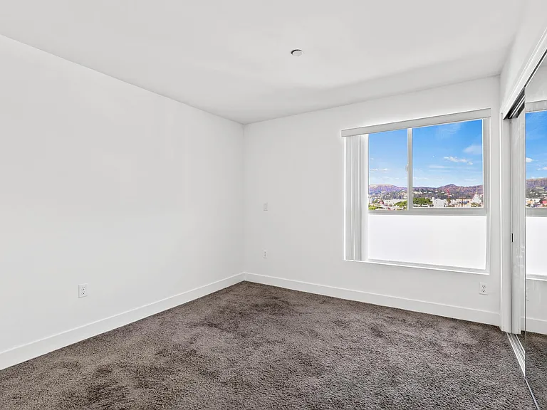 Western Lux — Photo 106
