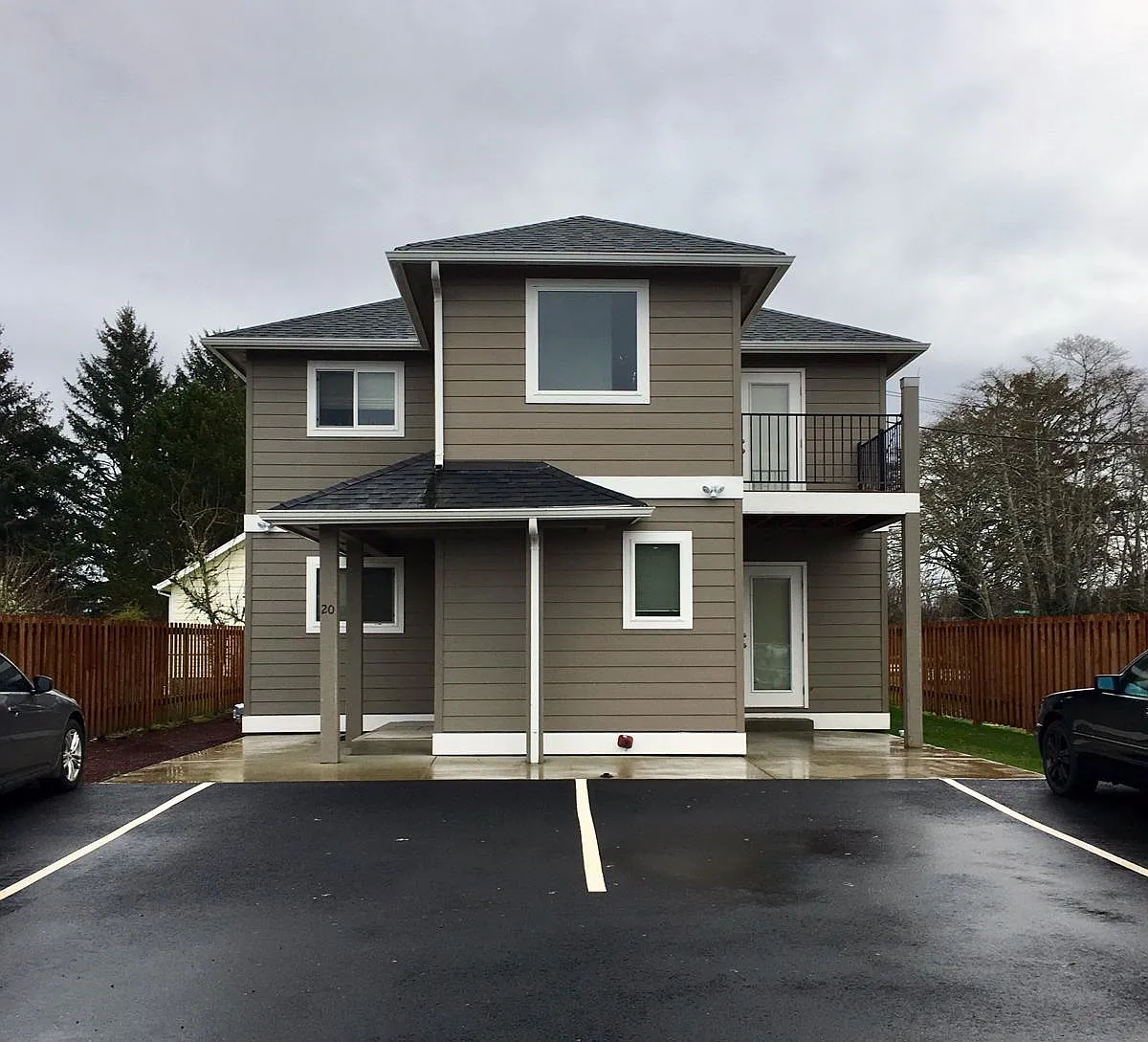 2 bed, 1100 sqft, $1,800 — Photo 1