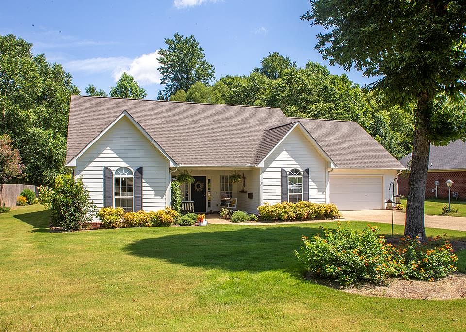 1st image of 118 Peyton Cir