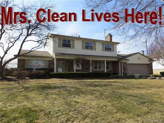 2nd image of 6524 Beverly Crest Dr