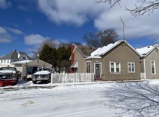 1005 Cook St, Marinette, WI 54143