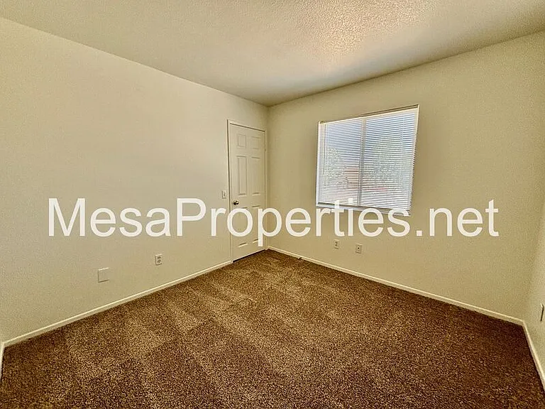 15083 Brown Ln — Photo 18
