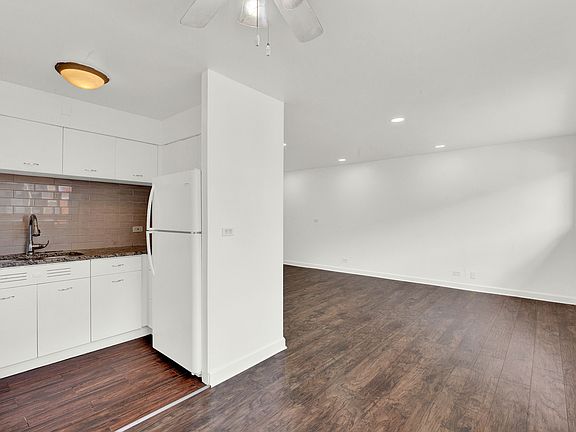 5th image of 7201 W Wellington Ave Unit 3D