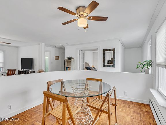 4th image of 1227 Bay Ave