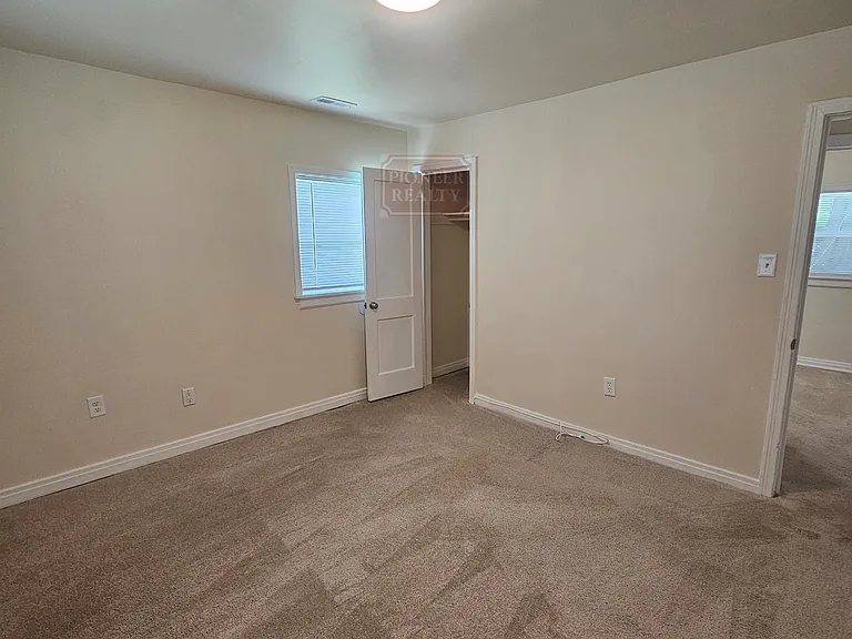1408 Garber St — Photo 14