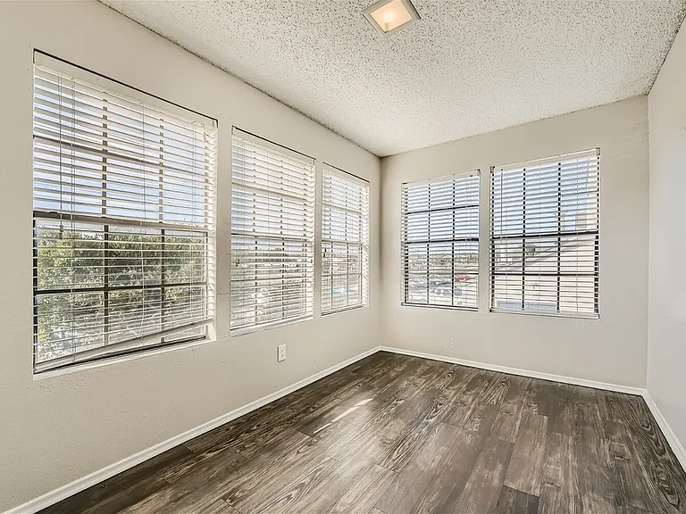 Rise Spring Pointe — Photo 162